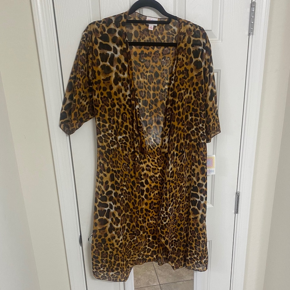 NWT - LulaRoe Shirley Kimono (S)